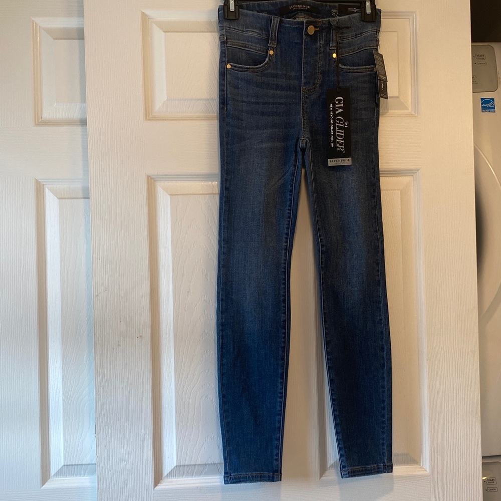 NWT Liverpool Gia Glider Ankle Skinny Charleston Wash Size 25 petite. Pull on